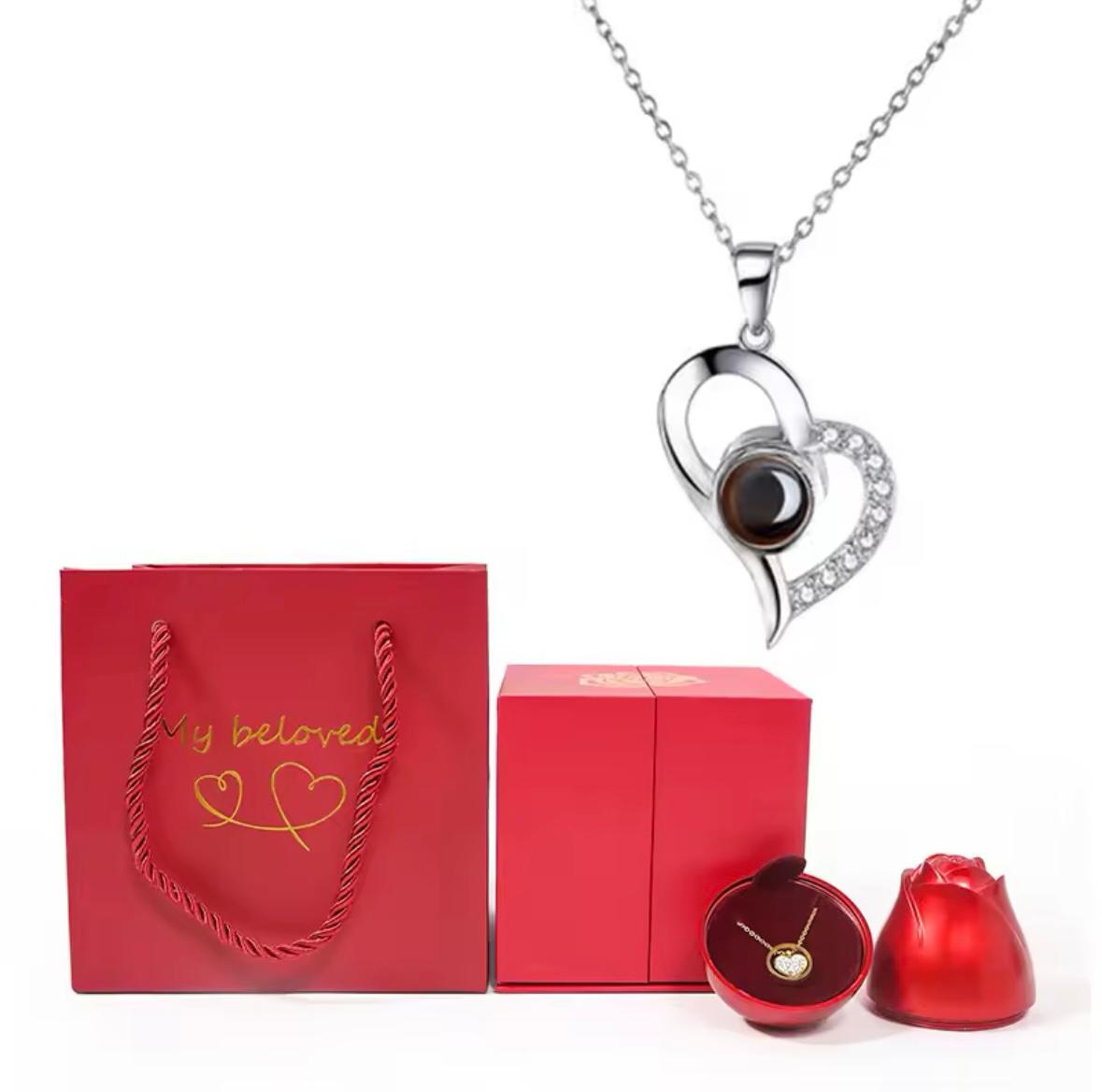 Elysian Hearts Necklace with 100 languages "I Love You" - The perfect gift for speciel moments